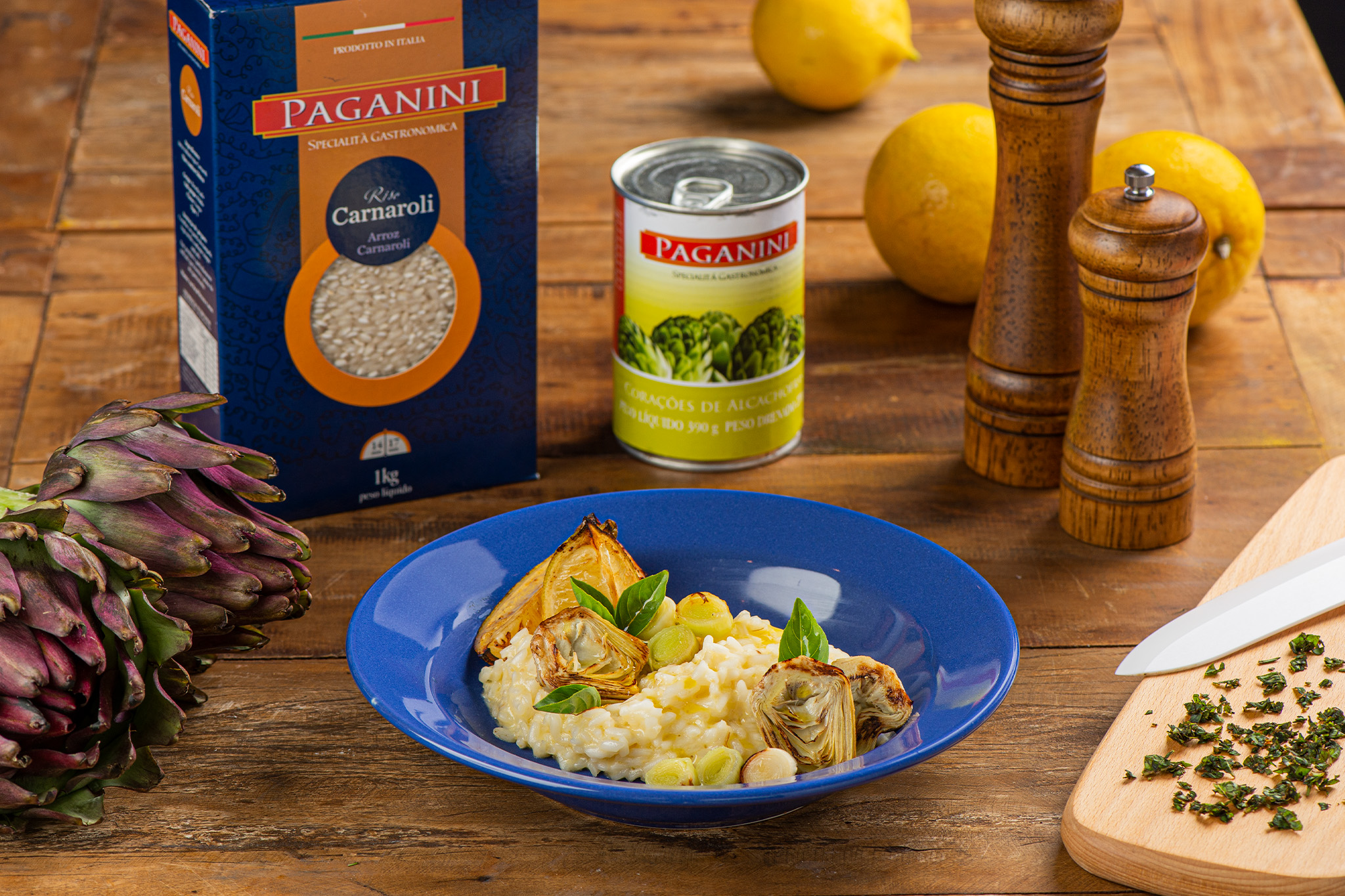 Receita de risoto ao limone, coração de alcachofra, alho-poró e creme de grana padano 