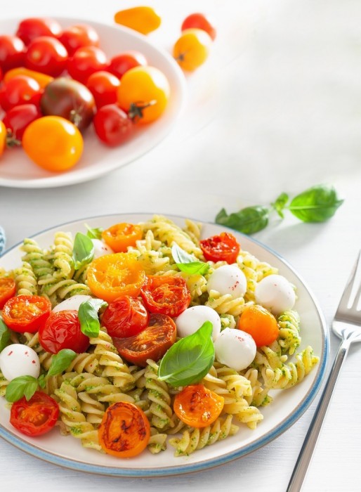 Salada de Fusilli sem Glúten com Pesto e Tomate