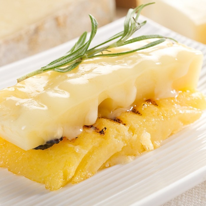 Polenta Paganini com cream cheese e queijo Pecorino